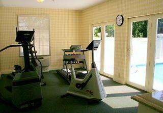 Hotel Courtyard Crabtree Valley 3*