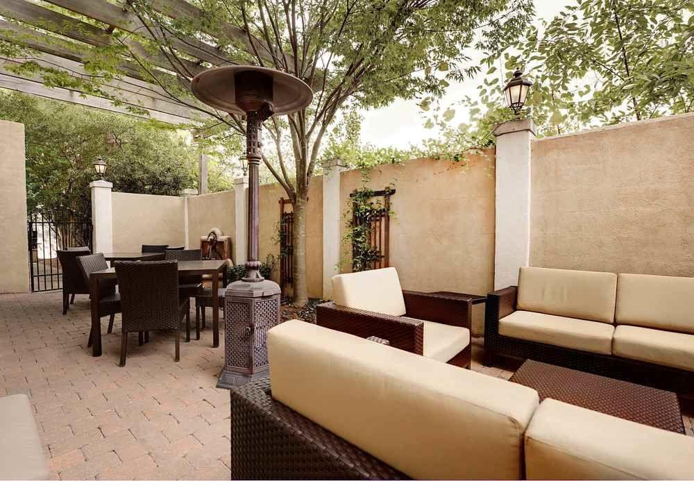 Courtyard Crabtree Valley Hotel